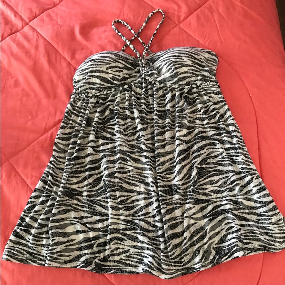 Sleeveless print shirt